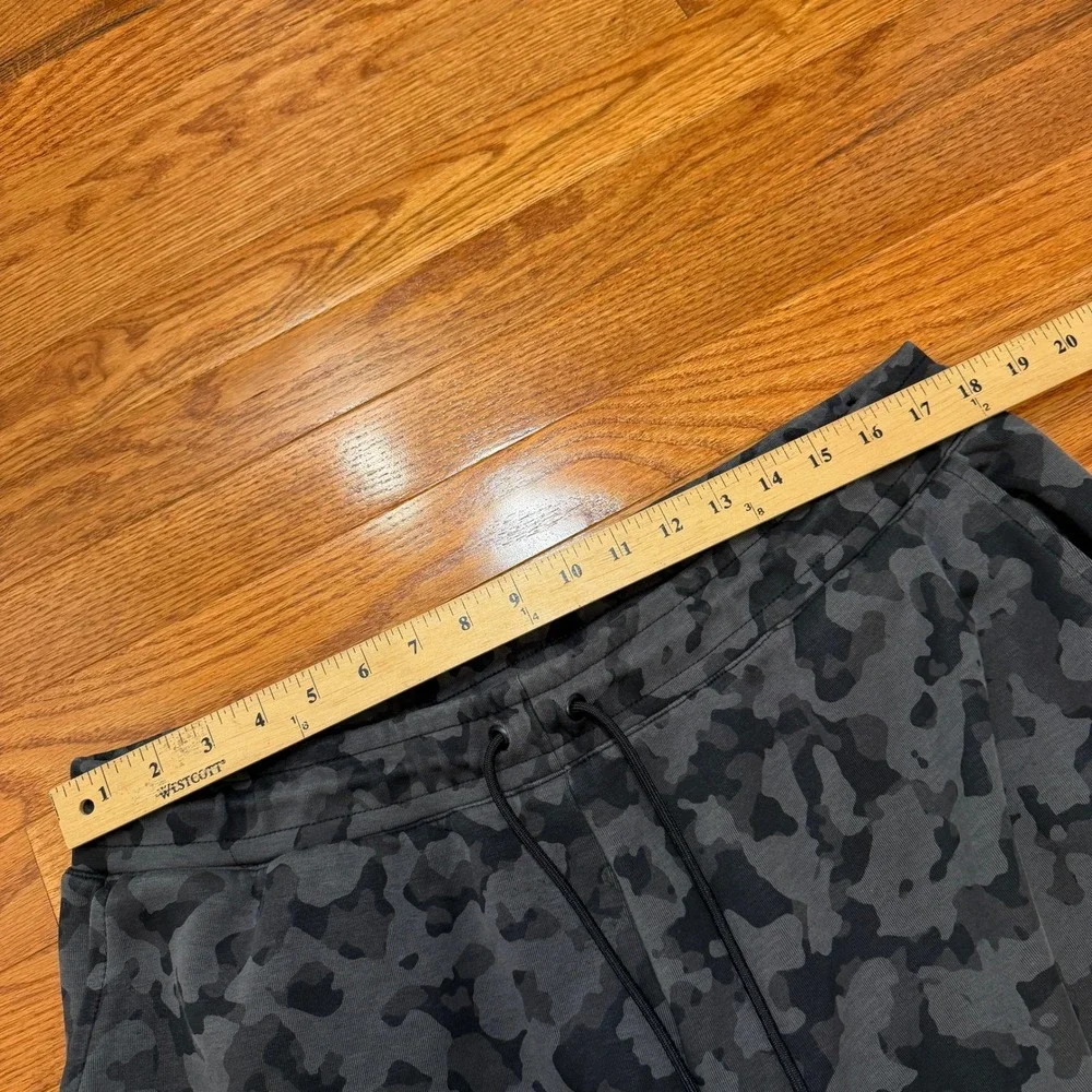 Nike Sportswear Tech Fleece Jogger Pants Mens 2XL Gray Camo Camo 28